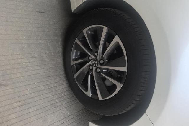Lexus CT - фото 4