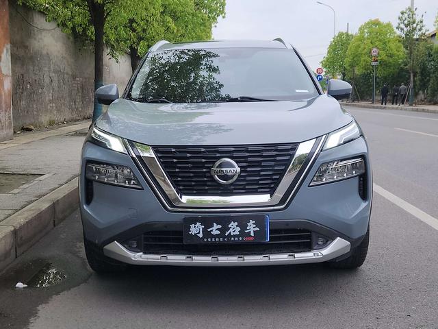Nissan X-Trail - фото 1