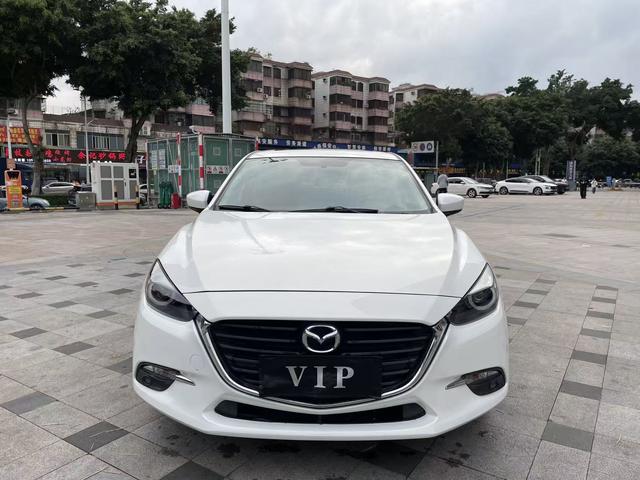Mazda 3 Axela - фото 1