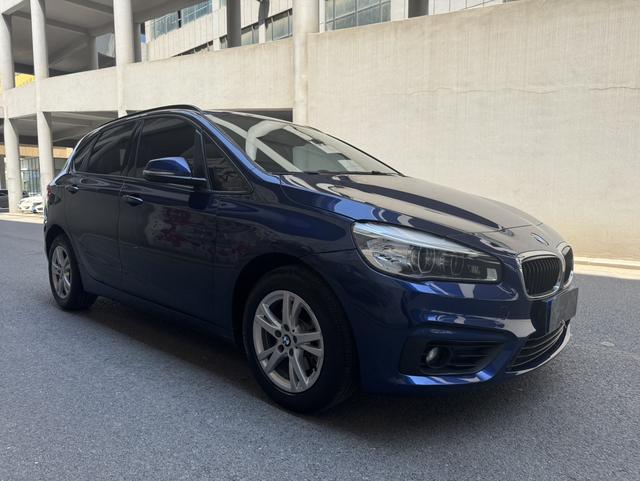 BMW 2-Series Active Tourer - фото 2