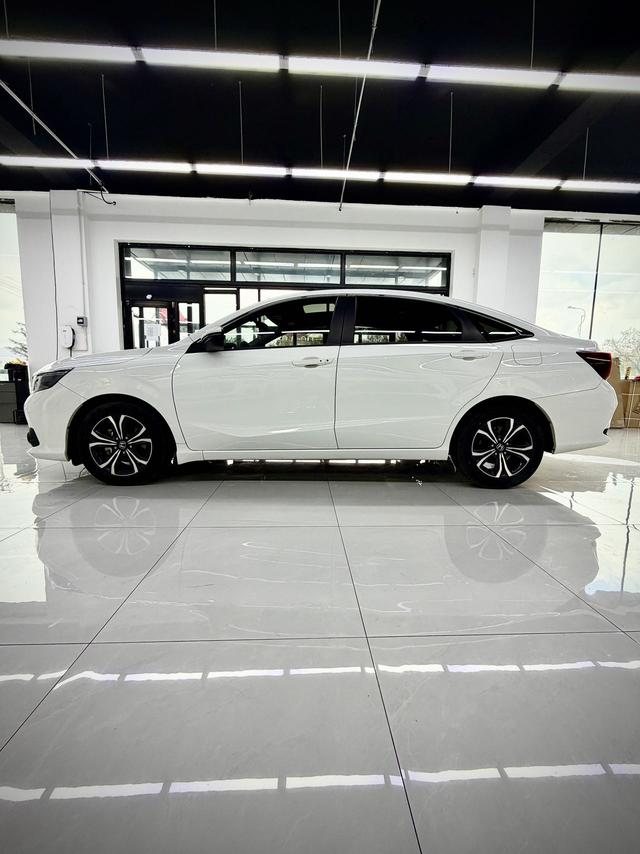 Honda Crider - фото 2