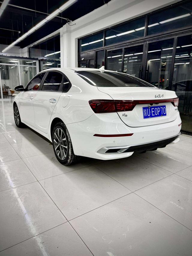 Kia K3 - фото 3