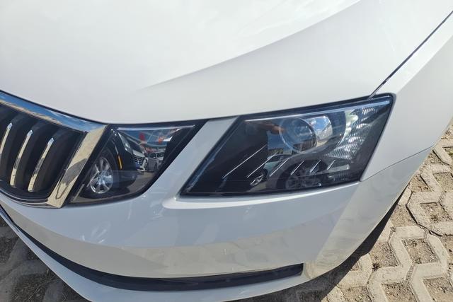 Skoda Octavia - фото 1