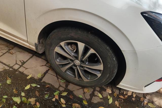 Changan Eado - фото 4