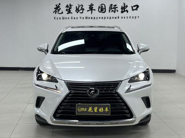 Lexus NX - фото 1