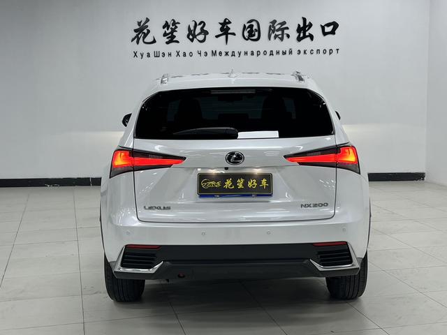 Lexus NX - фото 4