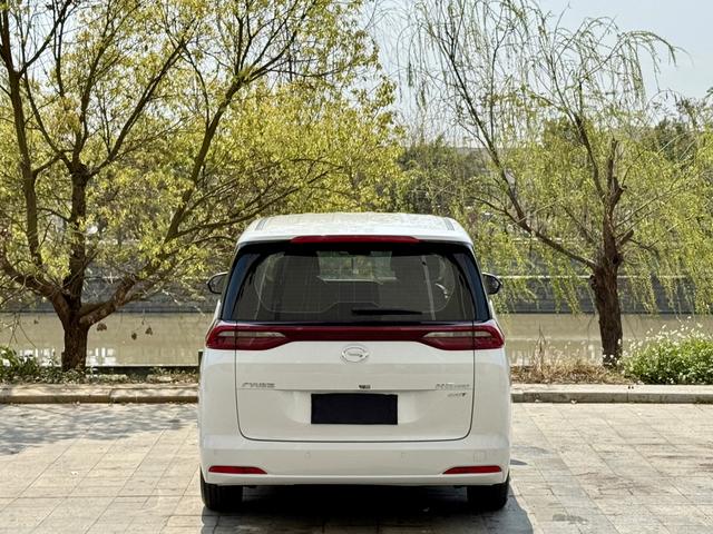 GAC Trumpchi Trumpchi M6 - фото 2