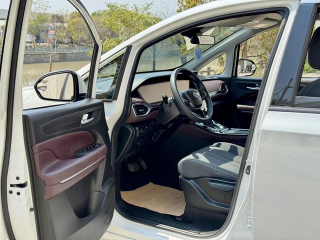 GAC Trumpchi Trumpchi M6 - фото 4