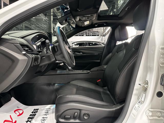 Cadillac CT4 - фото 3