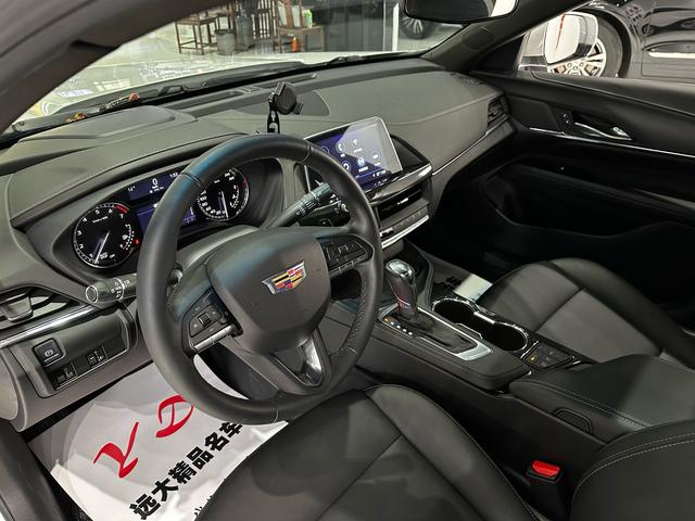 Cadillac CT4 - фото 4