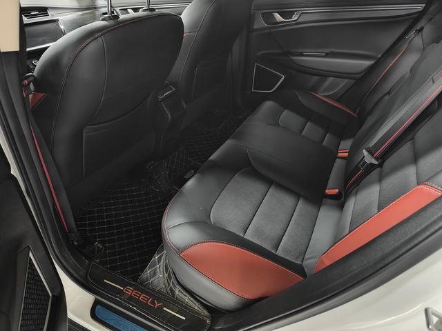 Geely Emgrand GS - фото 4