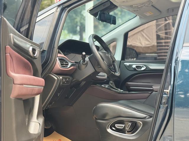 GAC Trumpchi Trumpchi M6 - фото 3