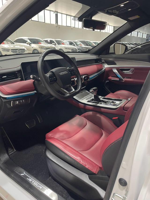 Jetour X70 PLUS - фото 3