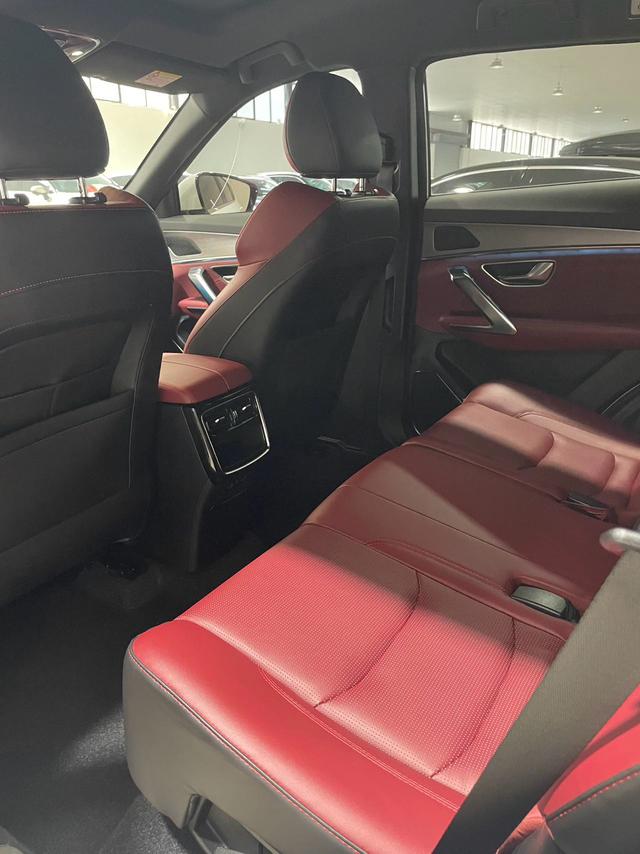 Jetour X70 PLUS - фото 4