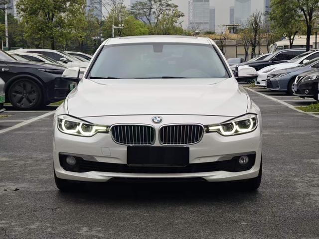 BMW 3-Series - фото 1
