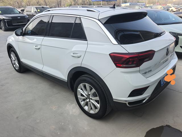 Volkswagen T-Roc - фото 3