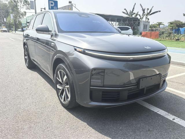 Li Auto L7 - фото 2