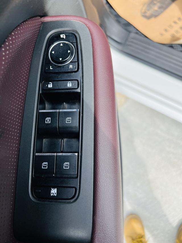 GAC Trumpchi Trumpchi M6 - фото 3