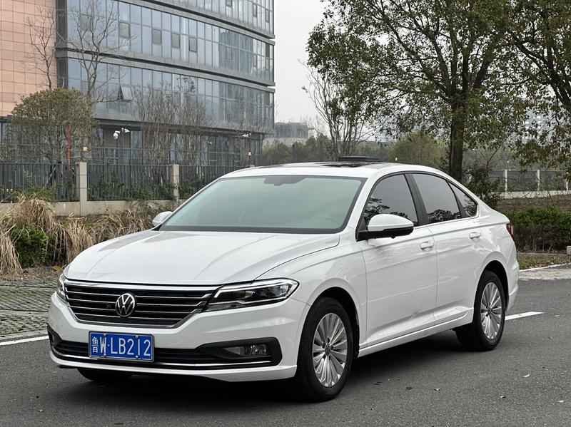 Volkswagen Lavida - фото 0