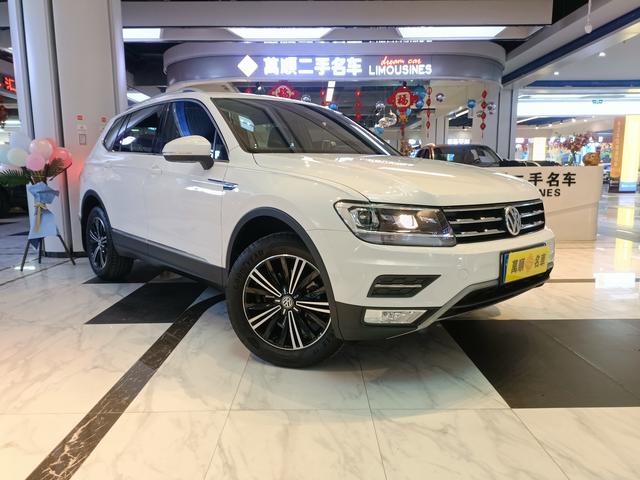 Volkswagen Tiguan L - фото 2