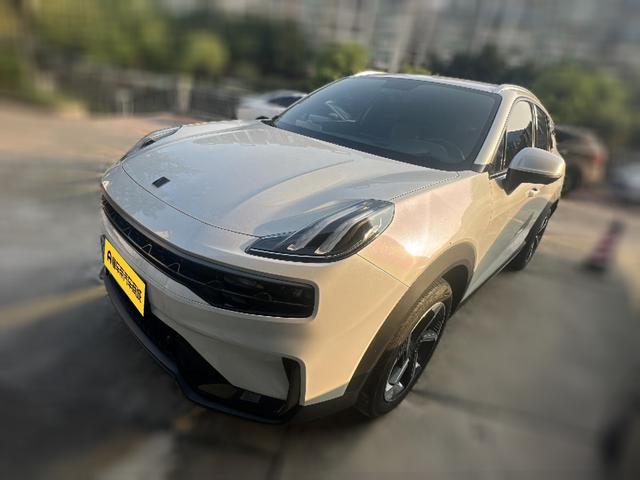 Lynk & Co 06 - фото 0