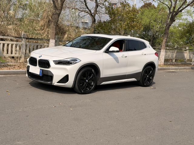 BMW X2 - фото 0