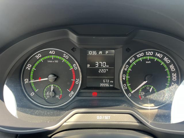 Skoda Octavia - фото 4