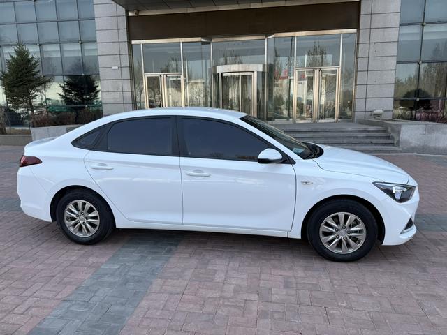 Hyundai Elantra Yuedong - фото 3