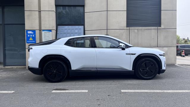Changan Qiyuan E07 - фото 3