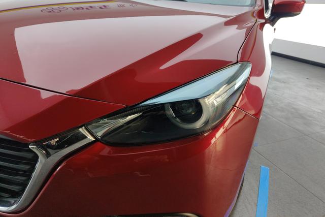 Mazda 3 Axela - фото 1
