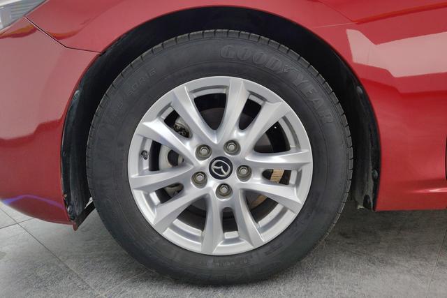 Mazda 3 Axela - фото 4