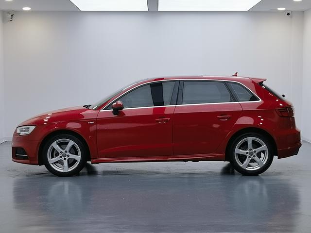 Audi A3 - фото 3