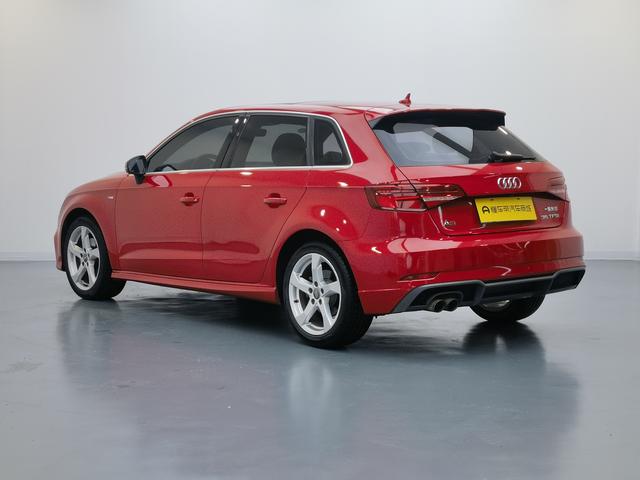 Audi A3 - фото 4