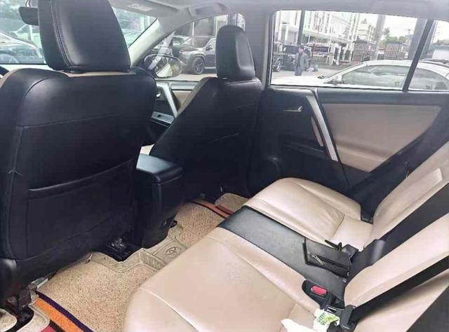 Toyota RAV4 - фото 3