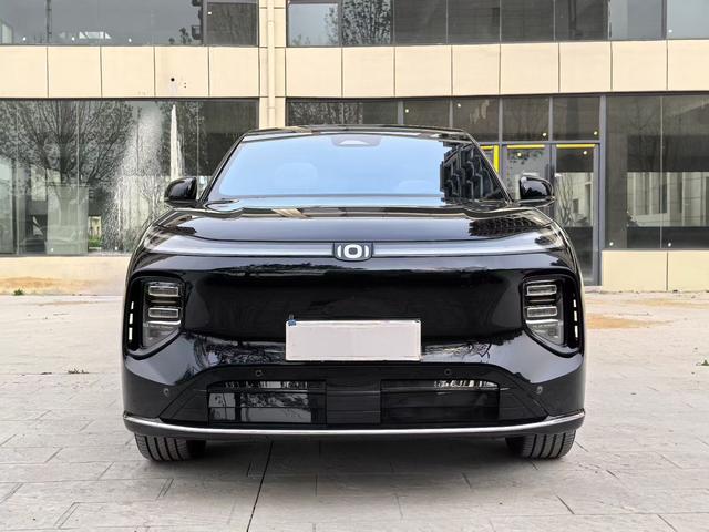Changan Qiyuan Q07 - фото 1