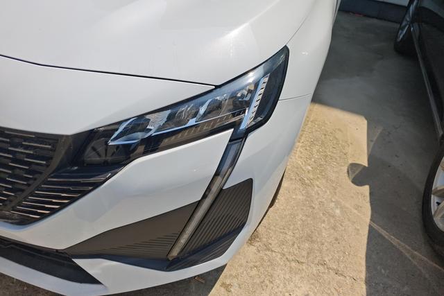 Peugeot 408 - фото 1