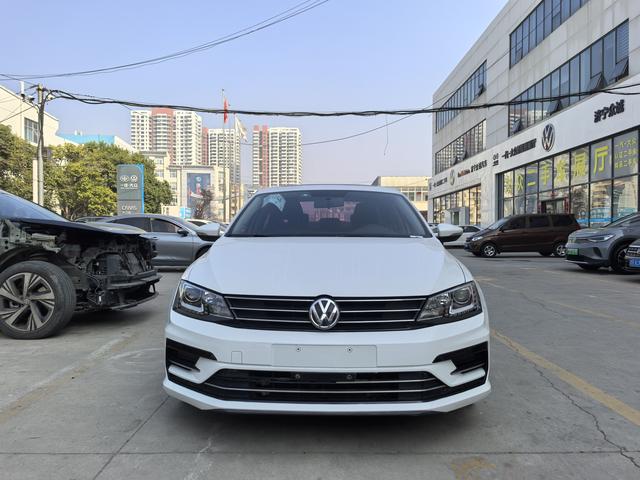 Volkswagen Sagitar - фото 1