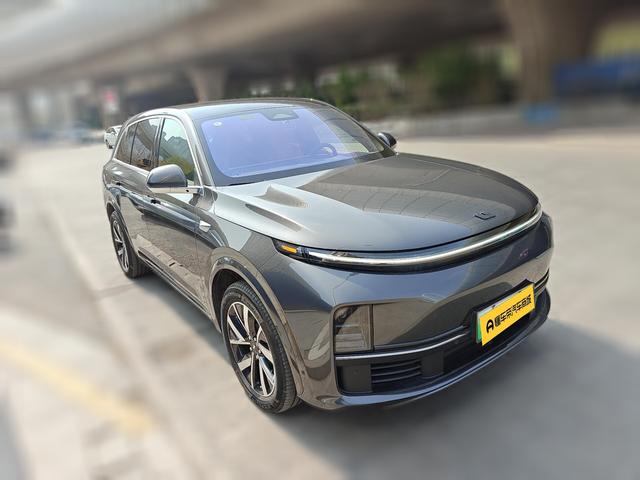 Li Auto L7 - фото 2