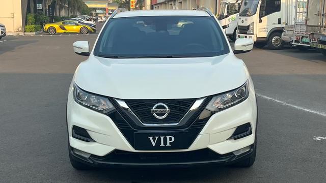 Nissan Qashqai - фото 1