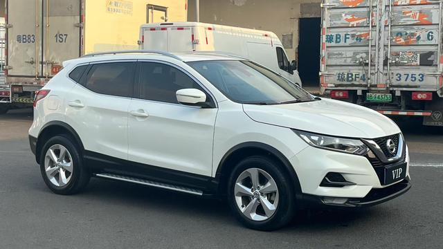 Nissan Qashqai - фото 2