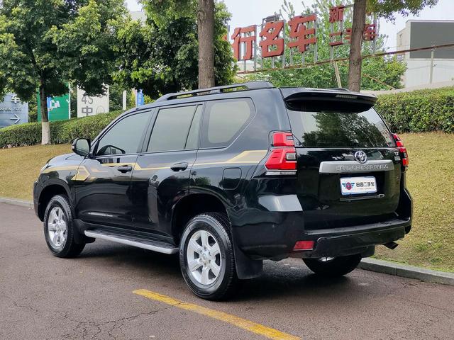 Toyota Prado (Import) - фото 3