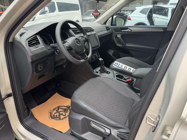 Volkswagen Tiguan L - фото 3