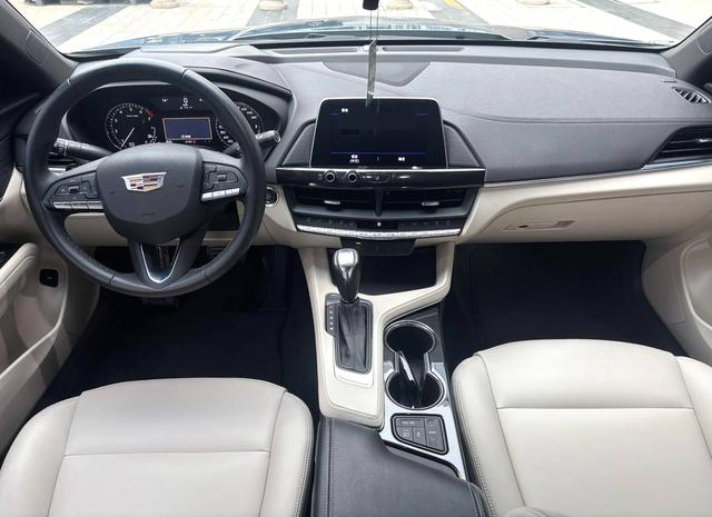 Cadillac CT4 - фото 3