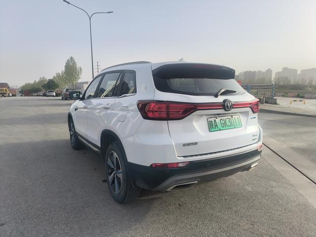 Changan CS75 PHEV - фото 3