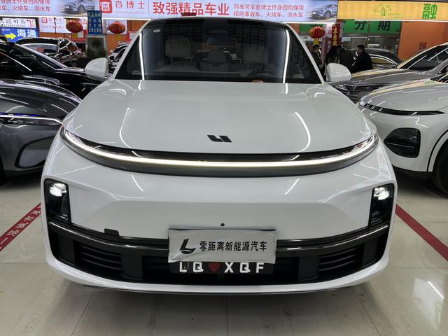 Li Auto L7 - фото 1
