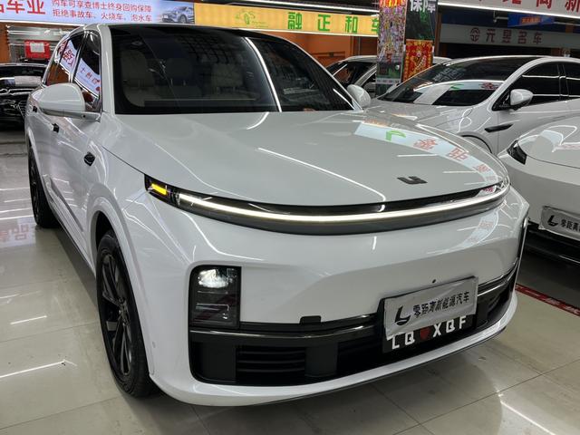 Li Auto L7 - фото 2