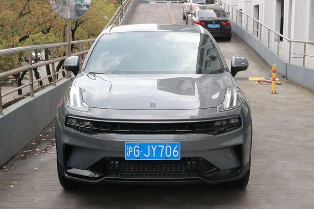Lynk & Co 06 - фото 2