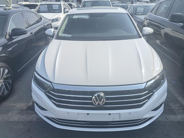 Volkswagen Sagitar - фото 1