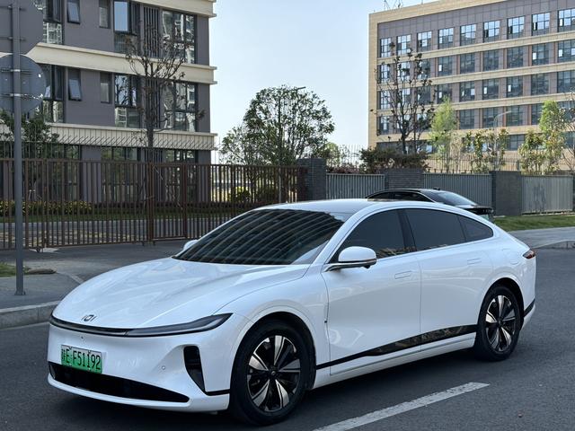 Changan Qiyuan A07 - фото 0
