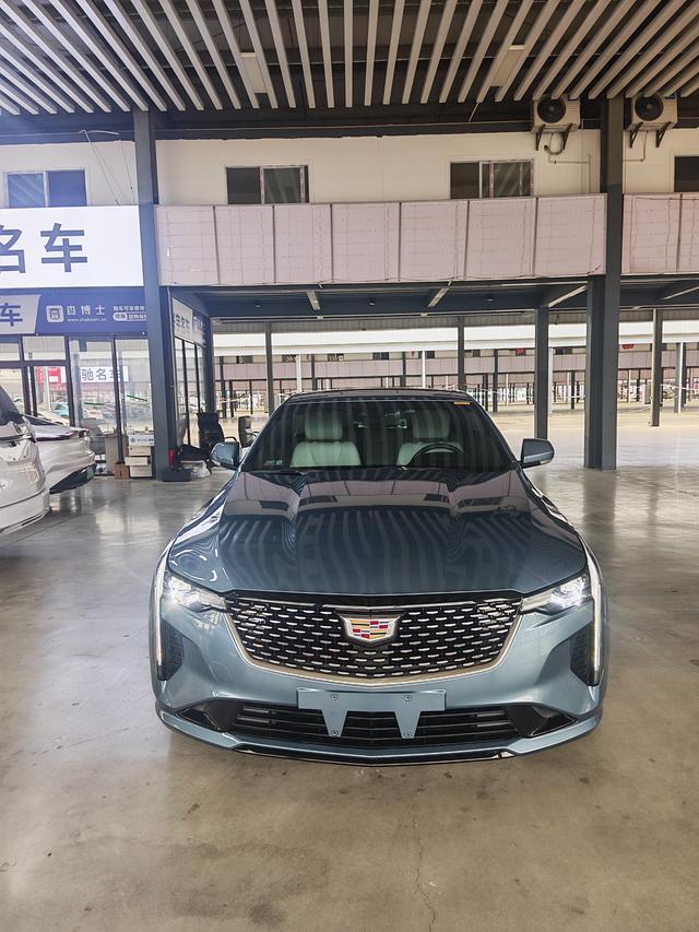 Cadillac CT4 - фото 2